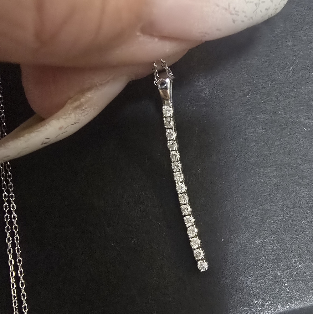 Elegant White Gold Drop Pendant Necklace